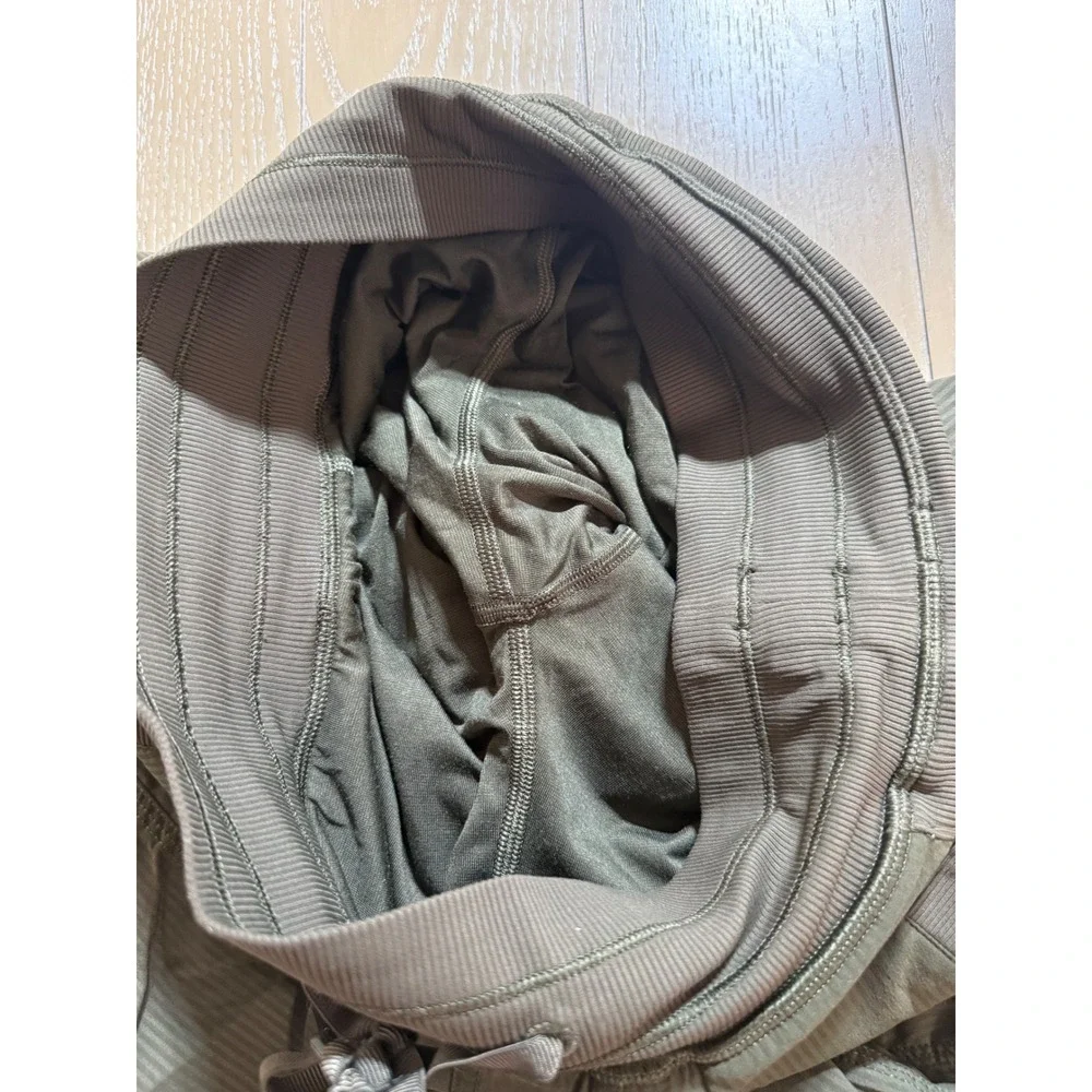 Lululemon Dance Studio Pants Size 4 Olive Green Mid Rise Full Length - Picture 11 of 15